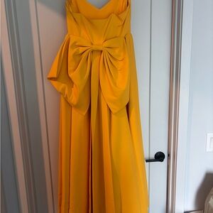Sachin & Babi Yellow Evening gown